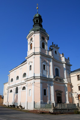 Obořiště, kostel sv. Josefa.jpeg