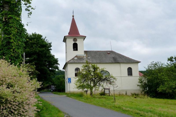 Slunečná, kostel Nanebevzetí Panny Marie