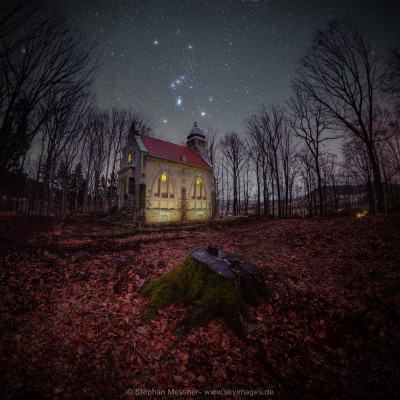 kaple pod hvězdami  / Malá ukázka  - výstava Vzhůru ke hvězdám  / Autor fotografie: Stephan Messner