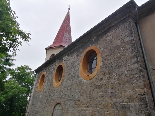 Chržín, kostel sv. Klimenta