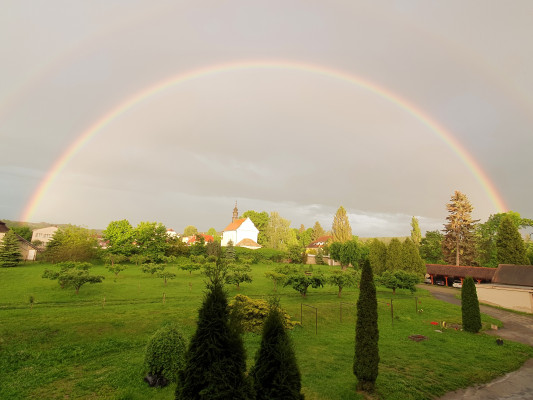 Hřbitovní kostel sv. Petra a Pavla 