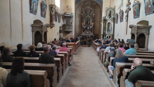 Noc kostelů 2024 / Koncert Milana Kučery a Štěpánky Furkové / Autor fotografie: Vladislav Krátký