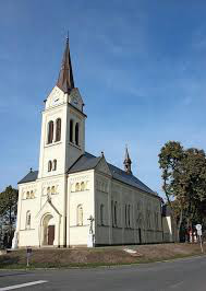 kostel sv. mikuláše Šaratice.jpg