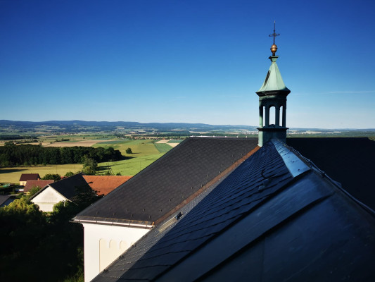 Voděrady, kostel sv. Petra a Pavla