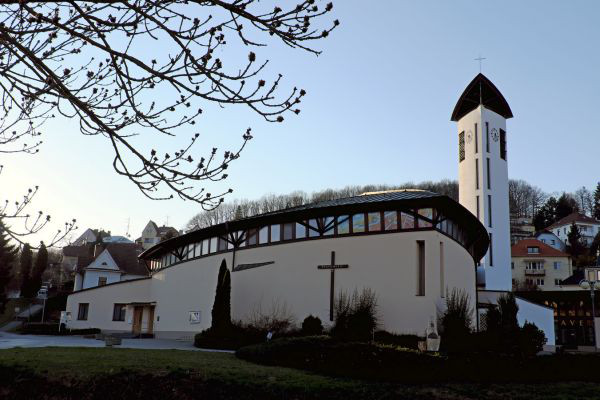 Luhačovice, kostel svaté Rodiny / Luhačovice, kostel svaté Rodiny