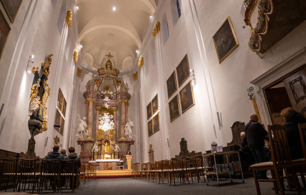 Presbytář konkatedrály / Autor fotografie: Michael Bujnovský (Člověk a víra)