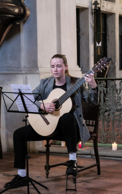 Kateřina Kasíková / Kytara, 2.ročník plzeňské konzervatoře