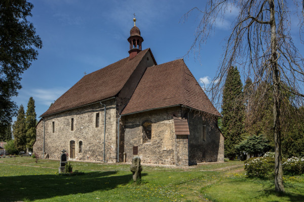 Kostel sv. Jakuba staršího / Nejstarší stavební památka v Ostrově