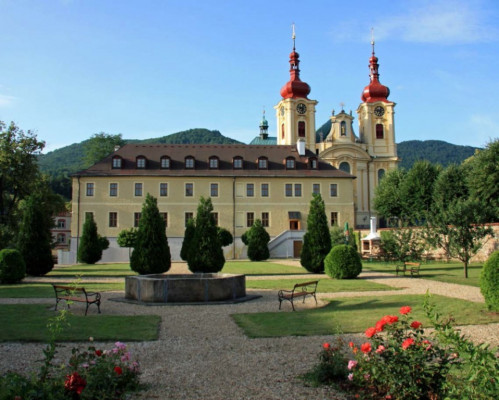 Hejnice, chrám Navštívení Panny Marie