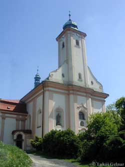 Ostrava-Stará Bělá, kostel sv. Jana Nepomuckého a sv. Mikuláše