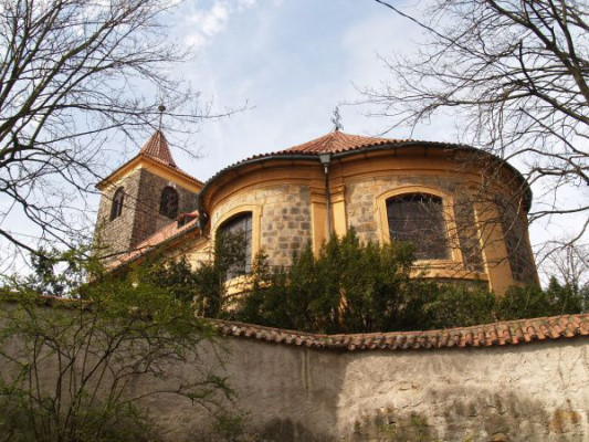 Čelákovice-Hrádek, kostel Nanebevzetí Panny Marie