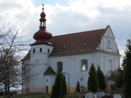 Malé Březno, kostel sv. Jana Evangelisty