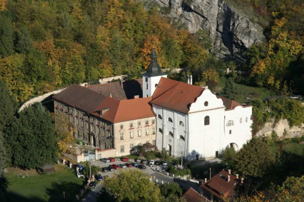 Svatý Jan pod Skalou, kostel Narození sv. Jana Křtitele