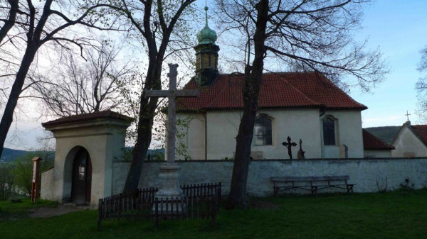 Tetín, kostel sv. Jana Nepomuckého