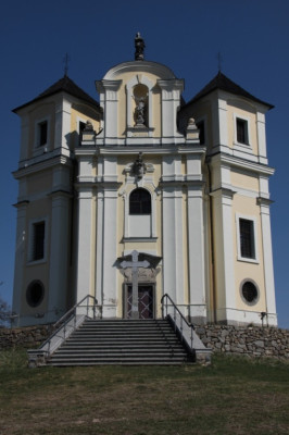 Smolotely-Maková Hora, kostel sv. Jana Křtitele a P. Marie Karmelské