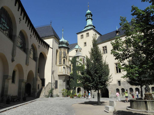 Kutná Hora, kaple sv. Václava, Vlašský dvůr