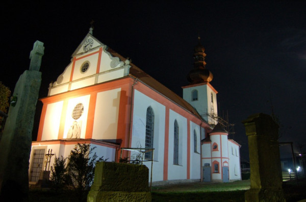 Lipová, kostel sv. Šimona a Judy