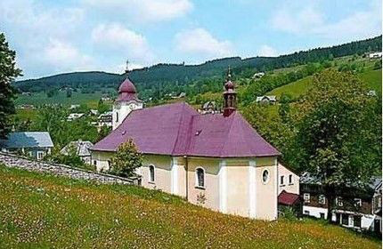 Pec pod Sněžkou - Velká Úpa, kostel Nejsvětější Trojice
