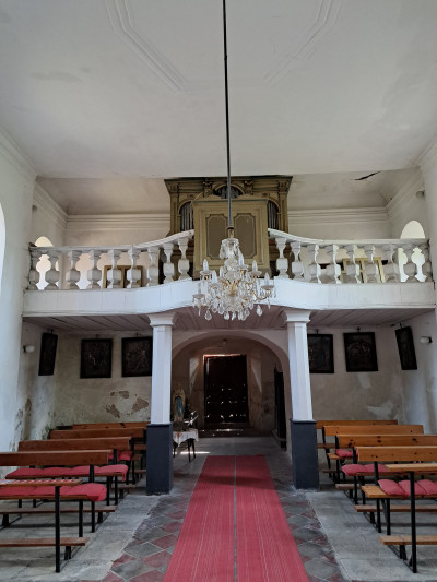 Interiér kostela sv. Václava v Ratboři - pohled od / Autor fotografie: Vladimír Srb