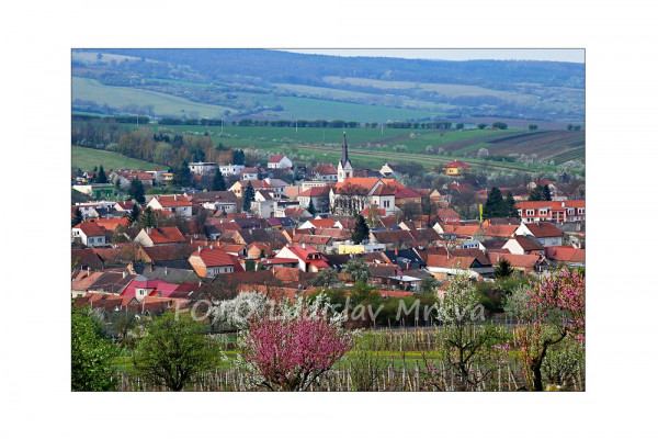 Lipov, kostel Všech svatých / Autor fotografie: Ladislav Mrkva