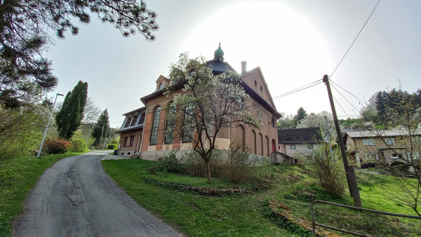 Sborový dům / Fotografie sborového domu / Autor fotografie: Michal Janus