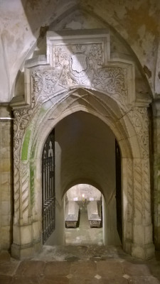 Loukov,_okres_Mladá_Boleslav,_Rohanská_hrobka,_por