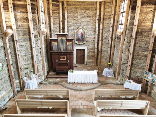 DJI_0156-scaled.jpg / Kostel sv. Jiří v Loučné Hoře