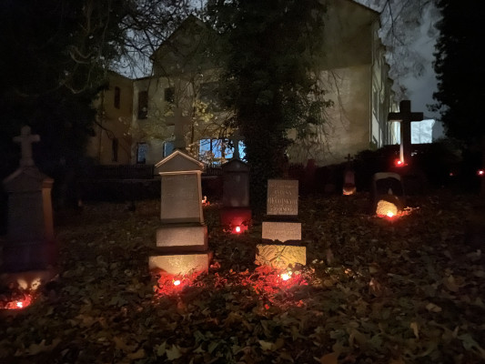 Kostelní hřbitov  / Autor fotografie: Václava Zímová